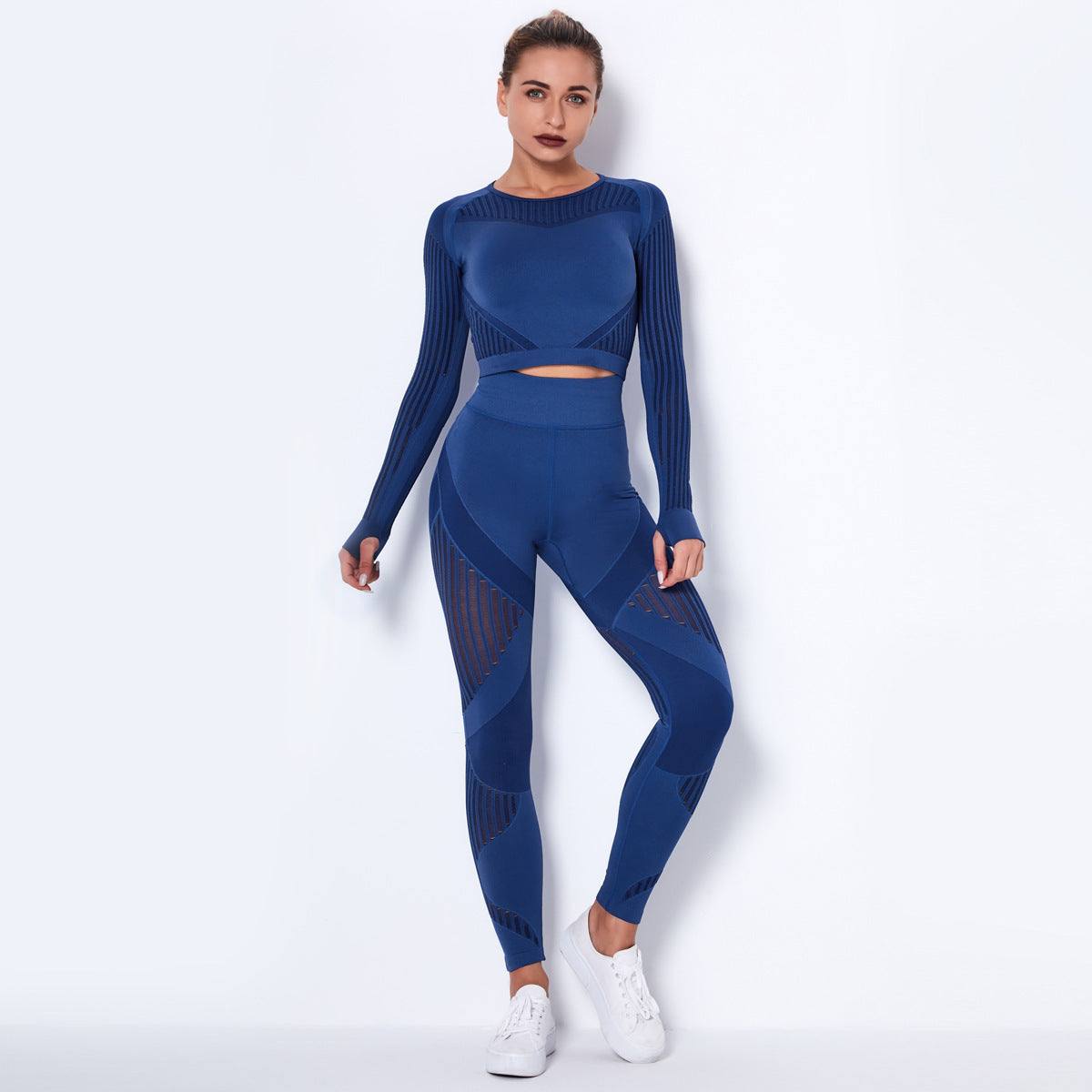 Seamless knitted absorbent yoga long-sleeved suit with stripe pattern for women.