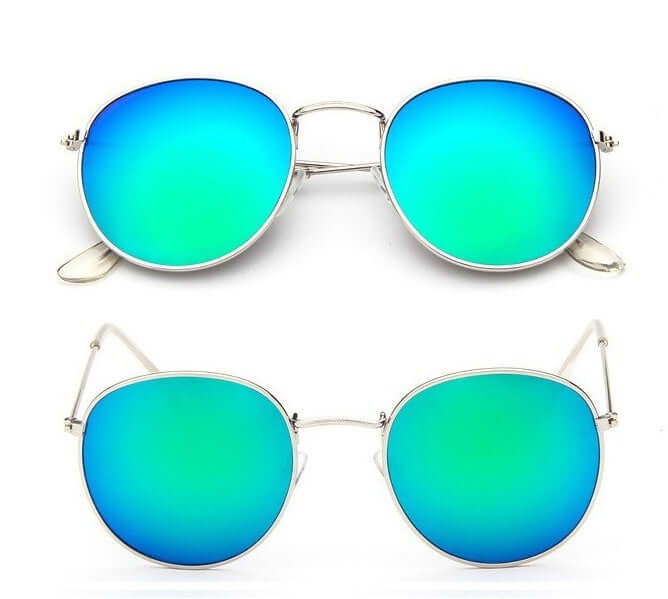 Women Retro Sunglasses with gold metal frame and round lenses.