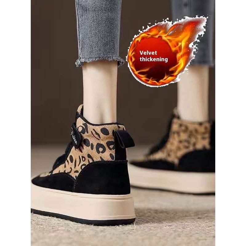 Leopard print high-top platform boots with velvet thickening and suede upper.